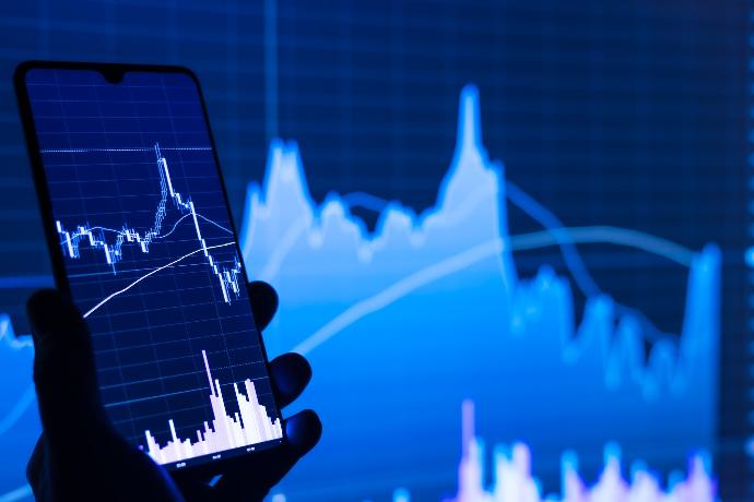 Venturing into forex trading analysis and diving into charts through Metatrader 5 Navigation and Functionality Mastery